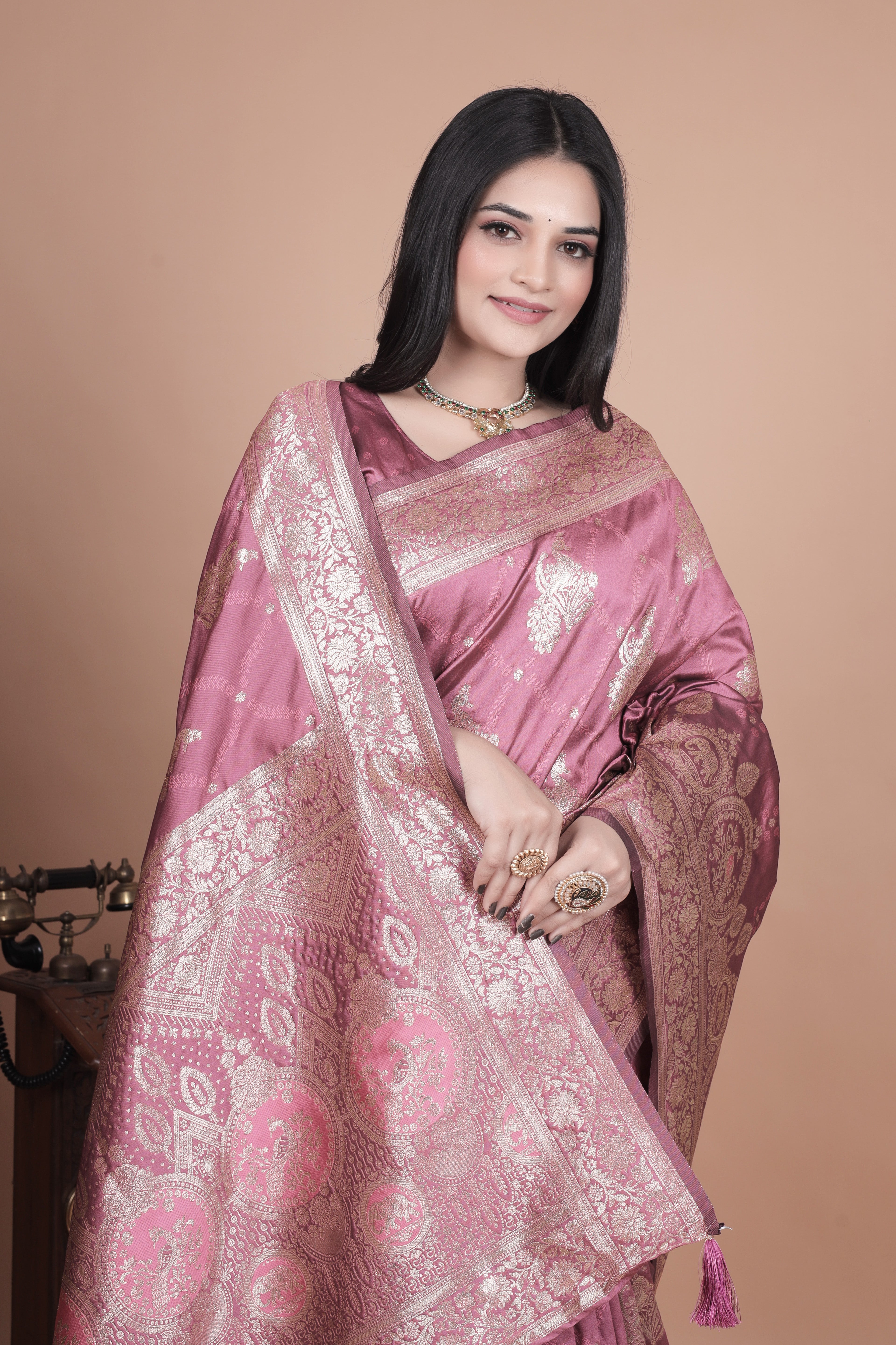 Banarasi Silk Saree with Intricate Silver Zari Weave with 4 color option  ✨🌸